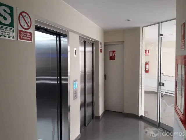 Remato Departamento de 3 Dormitorios Seminuevo en Piso 8 + 2 Cocheras en Magdalena del Mar — foto 8