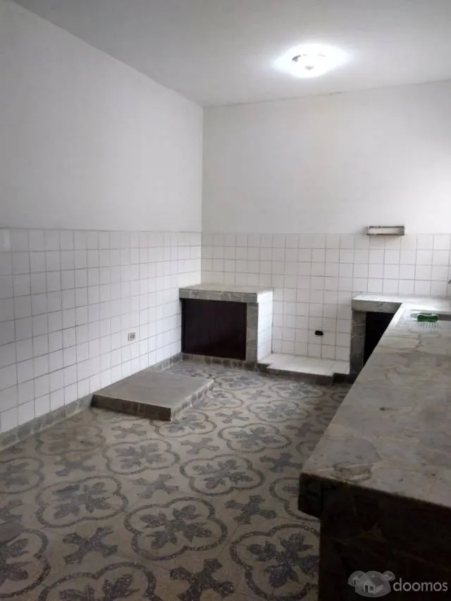 Gran Casa Familiar con Cochera y Jardín — foto 6