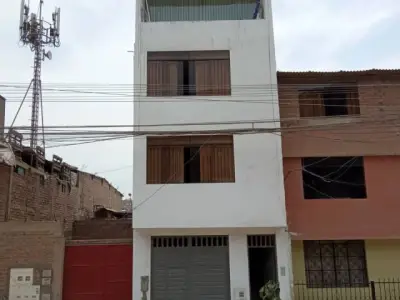 Alquiler de techo para anuncios o colocación de antenas de telecomunicación