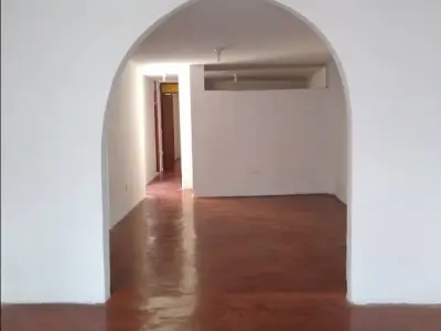 Alquiler de Departamento Amplio en 2do Piso