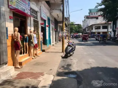 VENDO LOCAL COMERCIAL/ JR. ARICA/ IQUITOS