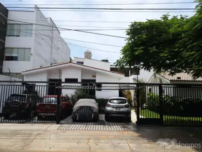 TERRENO CON CASA PARA CONSTRUIR NUEVOS DEPARTEMENTOS  SAN BORJA