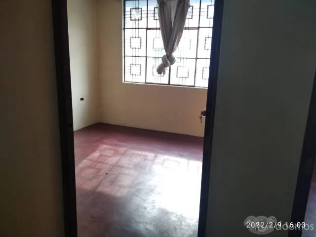 Venta de casa muy cerca de Tottus, colegios y avenida principal en Campoy, zona segura — foto 4