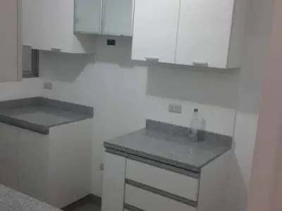 vendo bello departamento en Jr. Manuel del Pino 273 Urbanización Santa Beatriz . Lima Perú 3 habitaciones y áreas sociales piscina