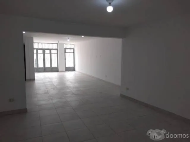 EN VENTA AMPLIO LOCAL DE 120 M2 EN RIMAC — foto 4