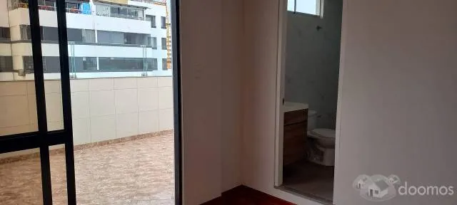 Vendo Departamento Duplex, 28 de Julio Miraflores — foto 4