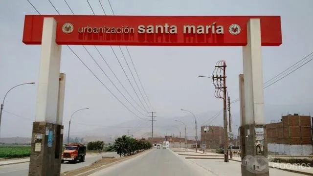 2 Casas Lima Norte y Terreno en Esmeralda con todos los servicios. Título en SUNARP:$27mil c/u. Paredes de ladrillo y prefabricadas. Todo asfaltado. Dejar mensaje: Cel 95-4142-874 Ó educaron@gmail.com — foto 4