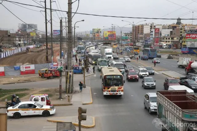 2 Casas Lima Norte y Terreno en Esmeralda con todos los servicios. Título en SUNARP:$27mil c/u. Paredes de ladrillo y prefabricadas. Todo asfaltado. Dejar mensaje: Cel 95-4142-874 Ó educaron@gmail.com — foto 5