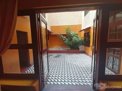DEPARTAMENTO FRENTE A PARQUE 1ER PISO
