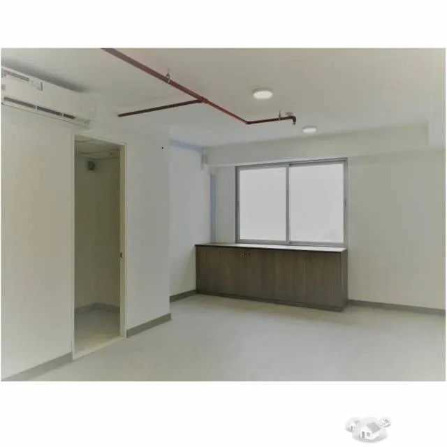 Oficina de 41m2 con vista al mar (incluye estacionamiento) - 8
