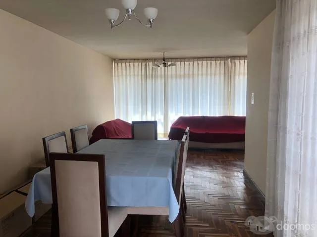 Amplia Casa con Dos Departamentos en Venta en La Mejor Zona de Jlbyr. — foto 2