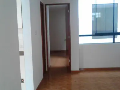 Alquilo Departamento de 82 m2, 4to piso, buenos acabados, ubicado en Urb Los Viñedos de Surco