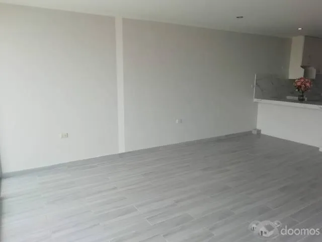 Alquiler de Amplio y Moderno Departamento en zona residencial y con salida a avenida principal. — foto 2