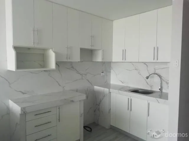 Alquiler de Amplio y Moderno Departamento en zona residencial y con salida a avenida principal. — foto 4