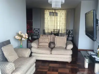 Vendo cómodo departamento Surco
