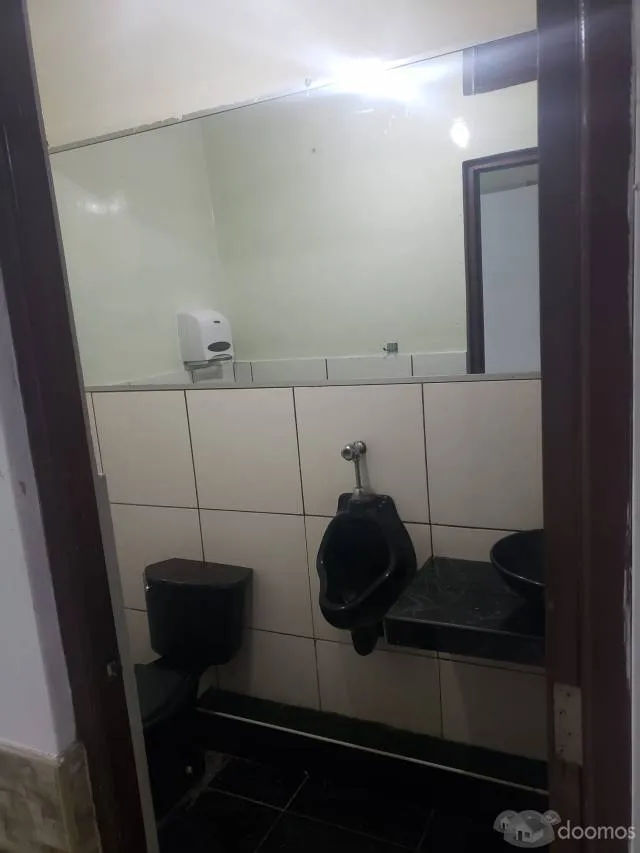 ALQUILER DE LOCAL COMERCIAL BIEN UBICADO. — foto 5