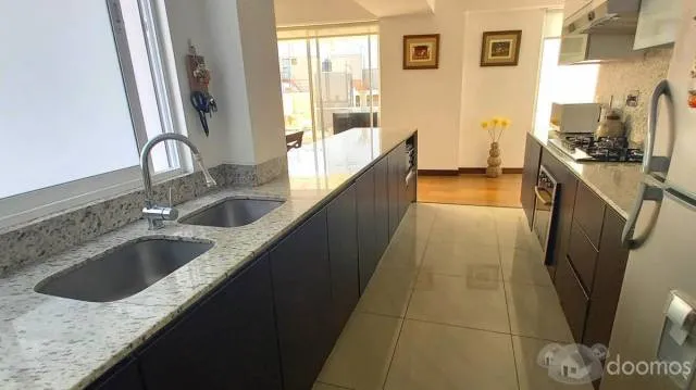 En venta hermoso departamento frente a parque en San Isidro — foto 2