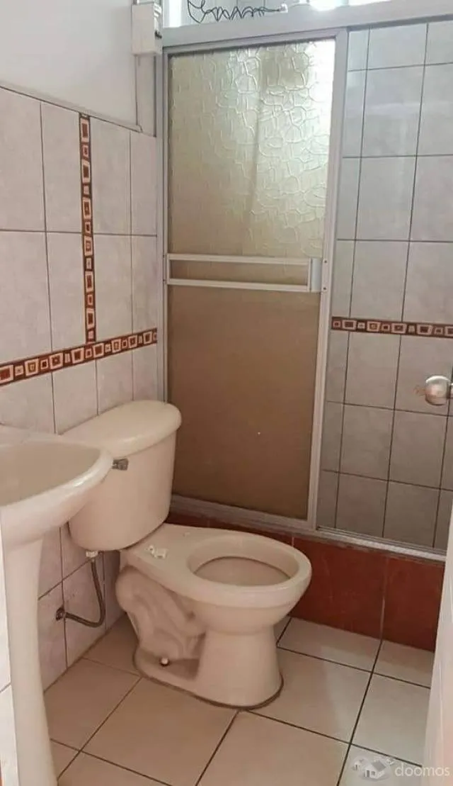 VENTA DE DEPARTAMENTO EN SAN JUAN DE LURIGANCHO CON VISTA A LA CALLE — foto 3