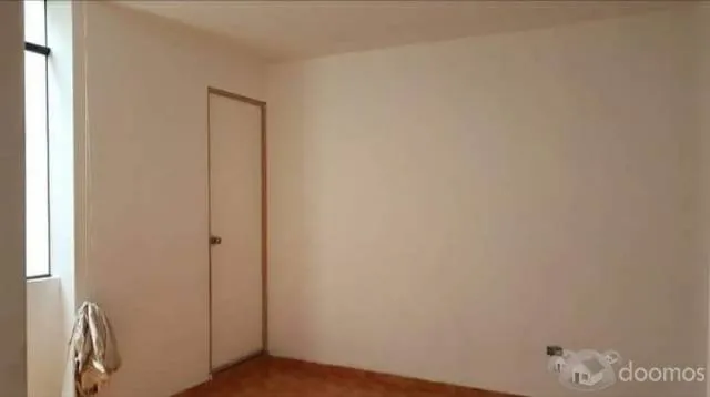 VENTA DE DEPARTAMENTO EN SAN JUAN DE LURIGANCHO CON VISTA A LA CALLE — foto 4