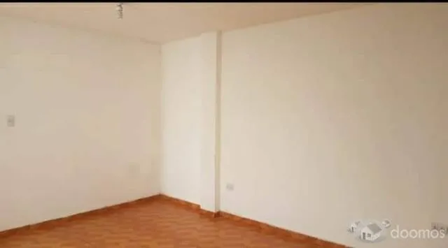 VENTA DE DEPARTAMENTO EN SAN JUAN DE LURIGANCHO CON VISTA A LA CALLE — foto 6