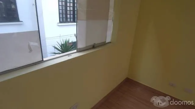 GRAN OPORTUNIDAD!!! SE VENDE LOS AIRES DE UN 2° PISO-ZONA RESIDENCIAL-LA MOLINA - 5