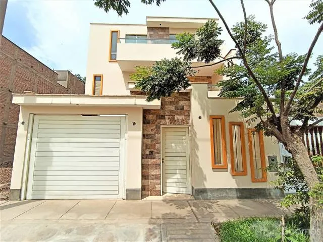 Casa de estreno en la Urb. El Golf de Huampaní en Lurigancho - 1