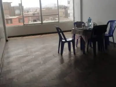 Se alquila departamento en COMAS
