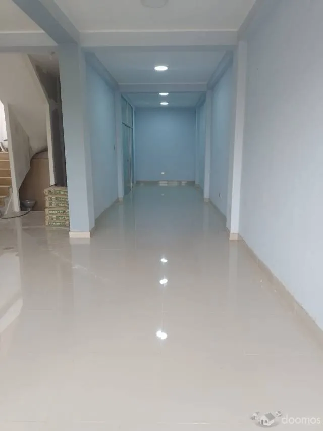Alquiler de primer piso que tiene local comercial y mini departamento - 2