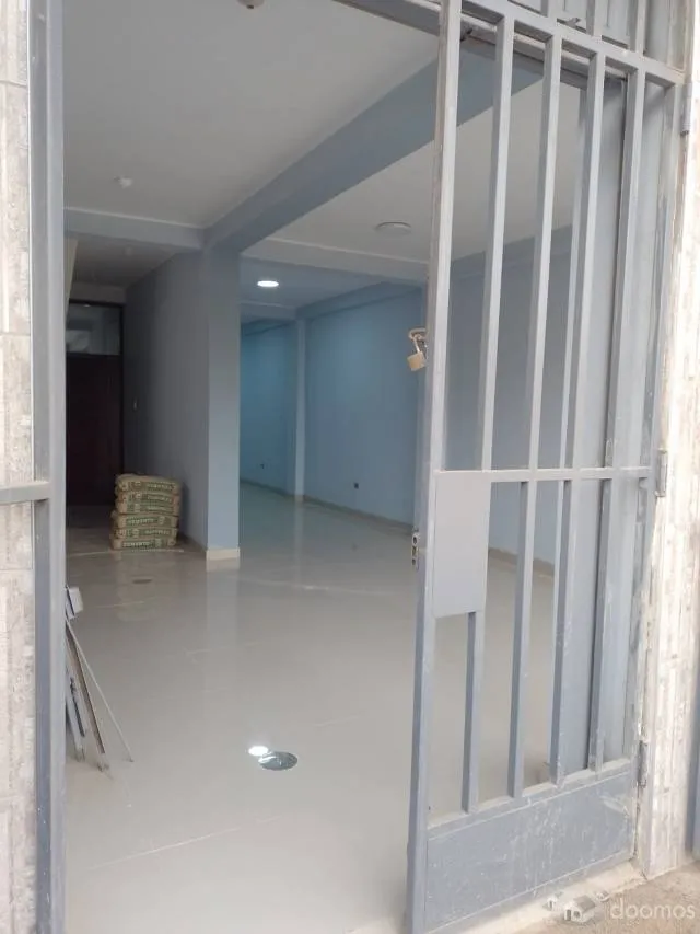 Alquiler de primer piso que tiene local comercial y mini departamento - 8