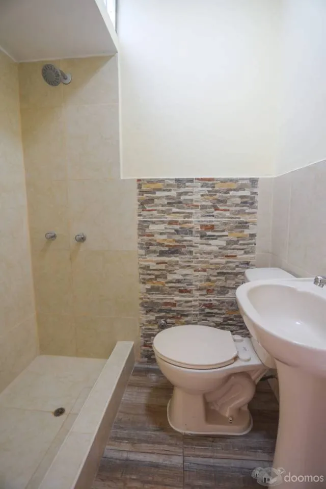 *SE ALQUILAN MODERNAS HABITACIONES URB. CIPRESES* — foto 8