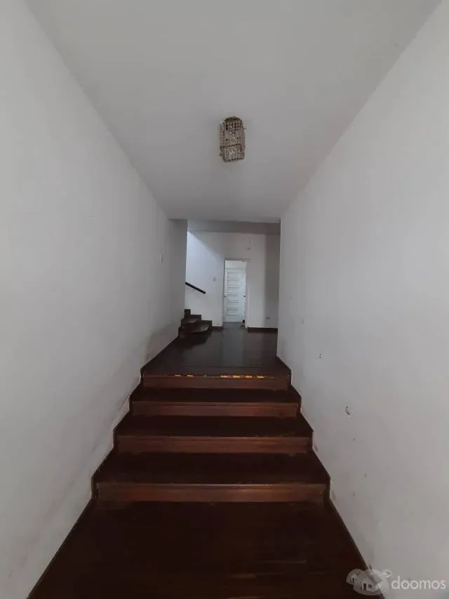 Casa de dos pisos, en Calle Manuel Miota, Miraflores — foto 4