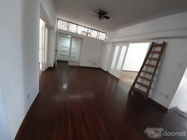 Casa de dos pisos, en Calle Manuel Miota, Miraflores — foto 6