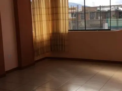 Alquilo departamento en zona céntrica