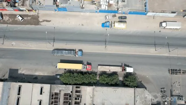 Venta de Local Industrial de 6000 mt2 como Terreno en Av Nestor Gambeta - 6