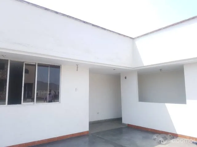 REMATO CASA MAS LOCAL COMERCIAL, DE 11 DORMITORIOS, 4 BAÑOS CERCA A ESTACIÓN JARDINES — foto 2