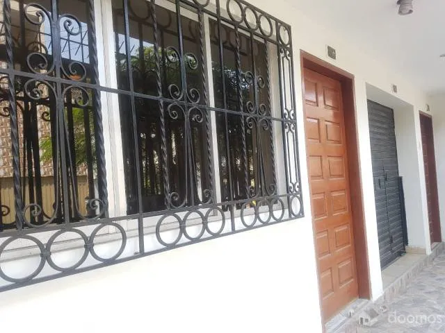 REMATO CASA MAS LOCAL COMERCIAL, DE 11 DORMITORIOS, 4 BAÑOS CERCA A ESTACIÓN JARDINES — foto 4