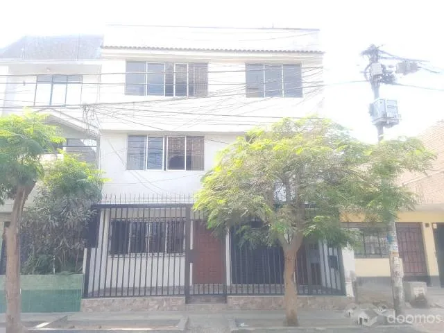 REMATO CASA MAS LOCAL COMERCIAL, DE 11 DORMITORIOS, 4 BAÑOS CERCA A ESTACIÓN JARDINES — foto 10