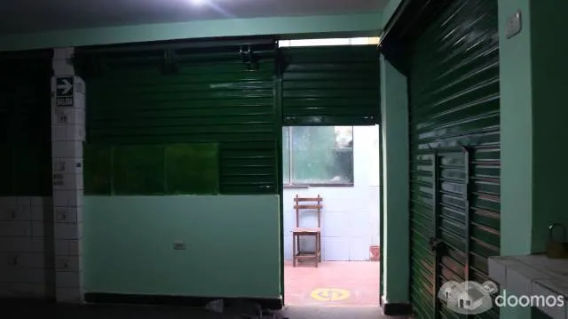 Venta de tres puestos comerciales para negocio — foto 3