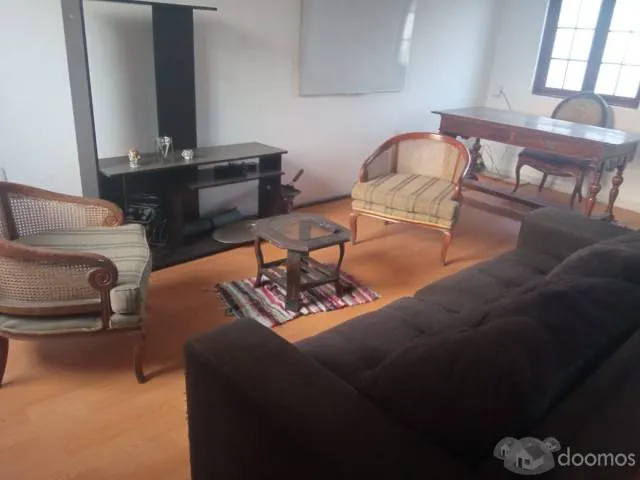 (OFERTA) Bonito Departamento Interno de 1 ambiente Semi-Amoblado, Cocina Equipada y Terraza con pasto sintético con Entrada independiente en EXCELENTE ubicación. — foto 3