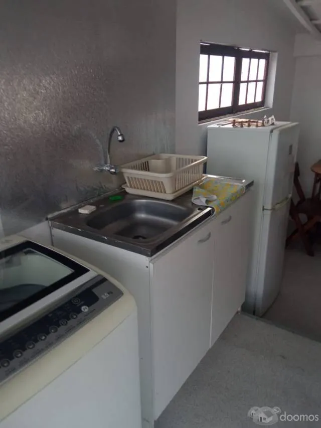 (OFERTA) Bonito Departamento Interno de 1 ambiente Semi-Amoblado, Cocina Equipada y Terraza con pasto sintético con Entrada independiente en EXCELENTE ubicación. — foto 5