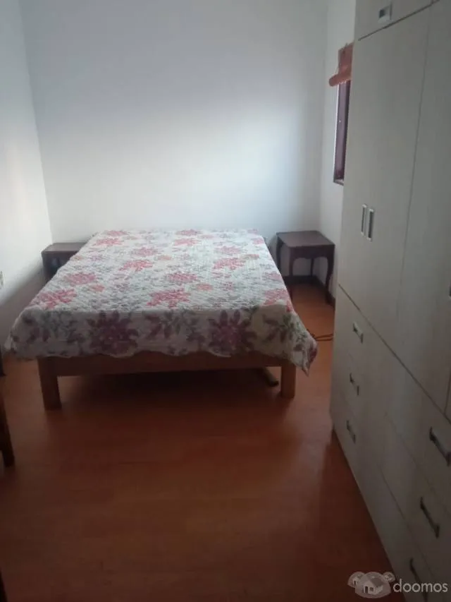 (OFERTA) Bonito Departamento Interno de 1 ambiente Semi-Amoblado, Cocina Equipada y Terraza con pasto sintético con Entrada independiente en EXCELENTE ubicación. — foto 7