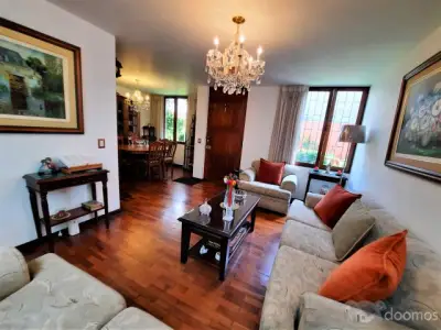 Casa en venta tipo chalet con cochera en Barranco