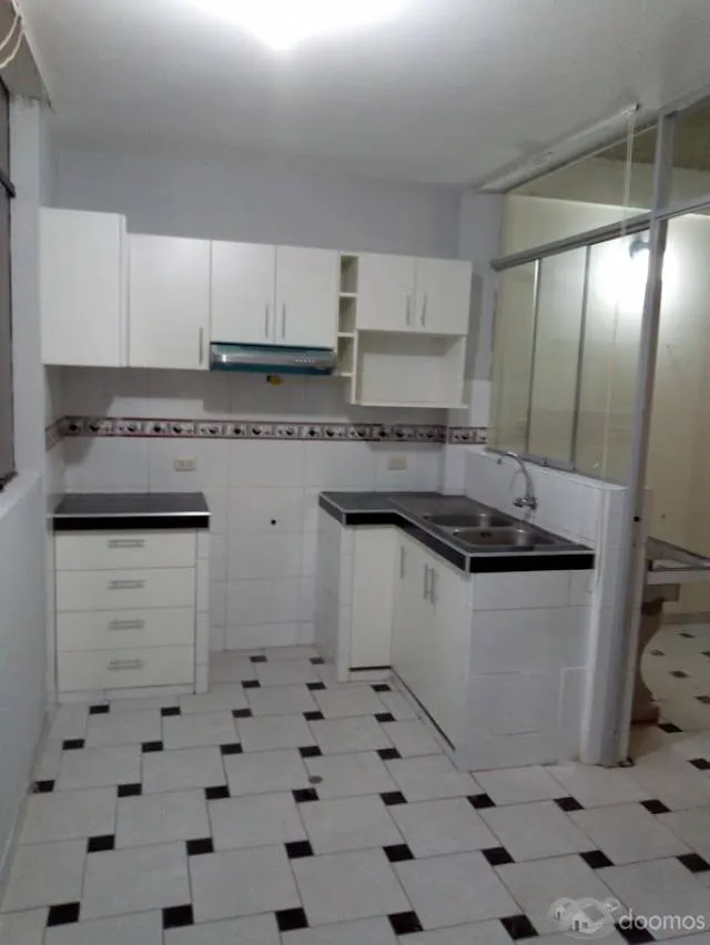 ALQUILO CASA DE 2 PISOS - 3