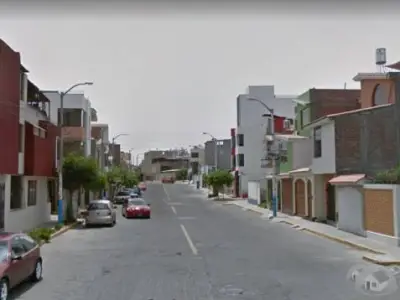 YANAHUARA CERCA COLEGIO LORD BYRON VENDEMOS CASA