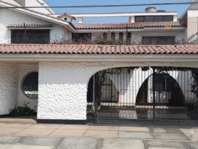 Hermosa casa en San Borja