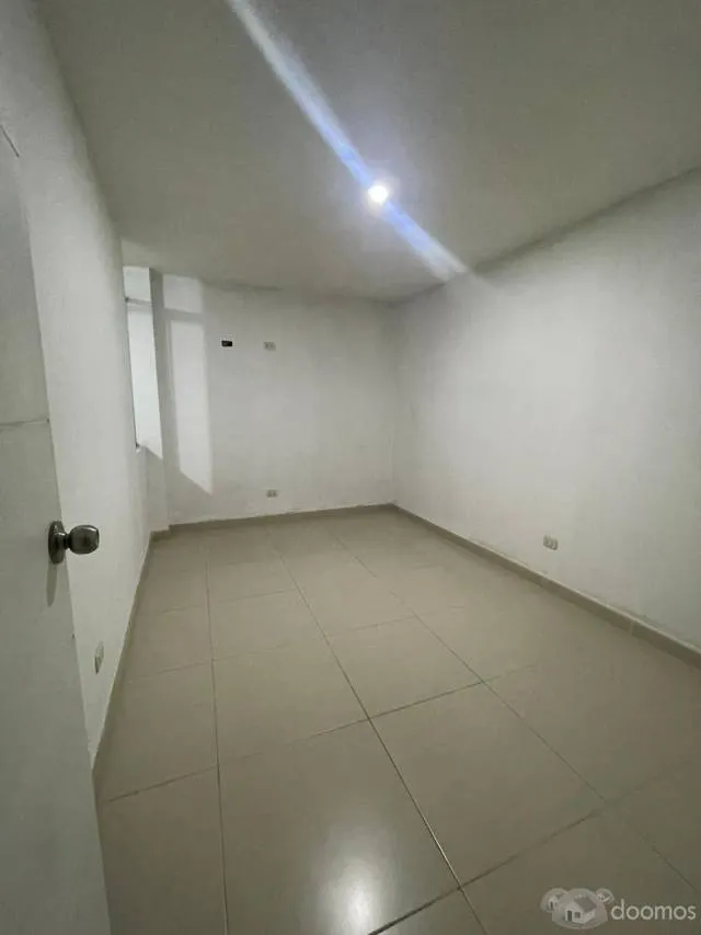 ALQUILER DE LOCAL COMERCIAL AVENIDA DOMINICOS 2DO PISO — foto 4