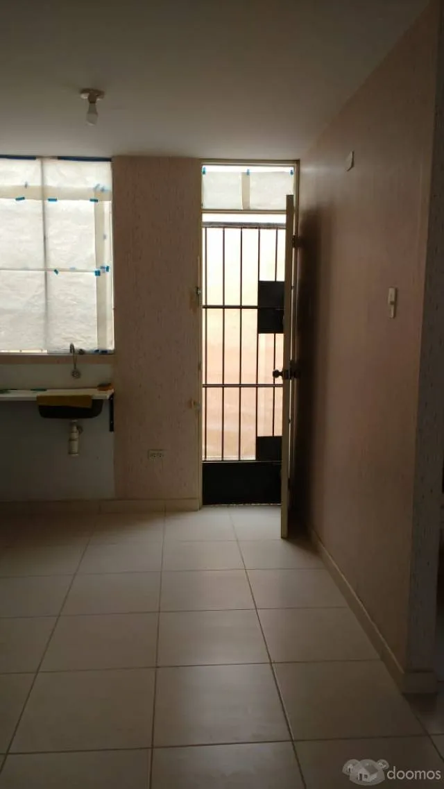 Venta de Casa Sol de la Florida Ica - 2
