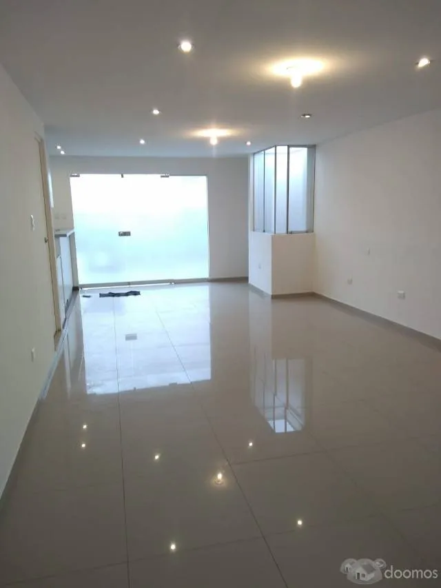 FRENTE PLAZA NORTE LOCAL/VIVIENDA 3CER Y 5TO — foto 3