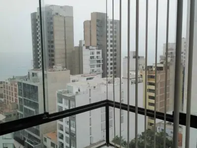 Duplex en Av Pardo Excelente ubicacion
