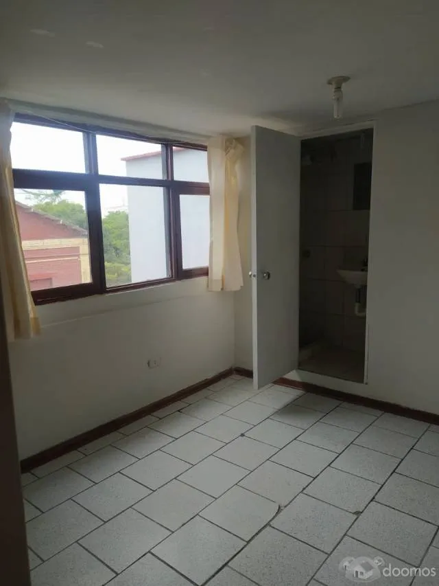 ALQUILO HABITACIÓN AMPLIA — foto 5